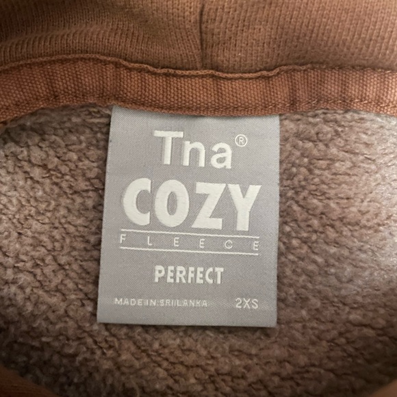 Aritzia TNA Cozy Fleece Perfect Fit Hoodie in Brown 2XS - Picture 3 of 5